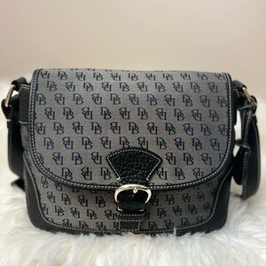 Dooney &Bourke Elegant Black Patterned Crossbody Bag